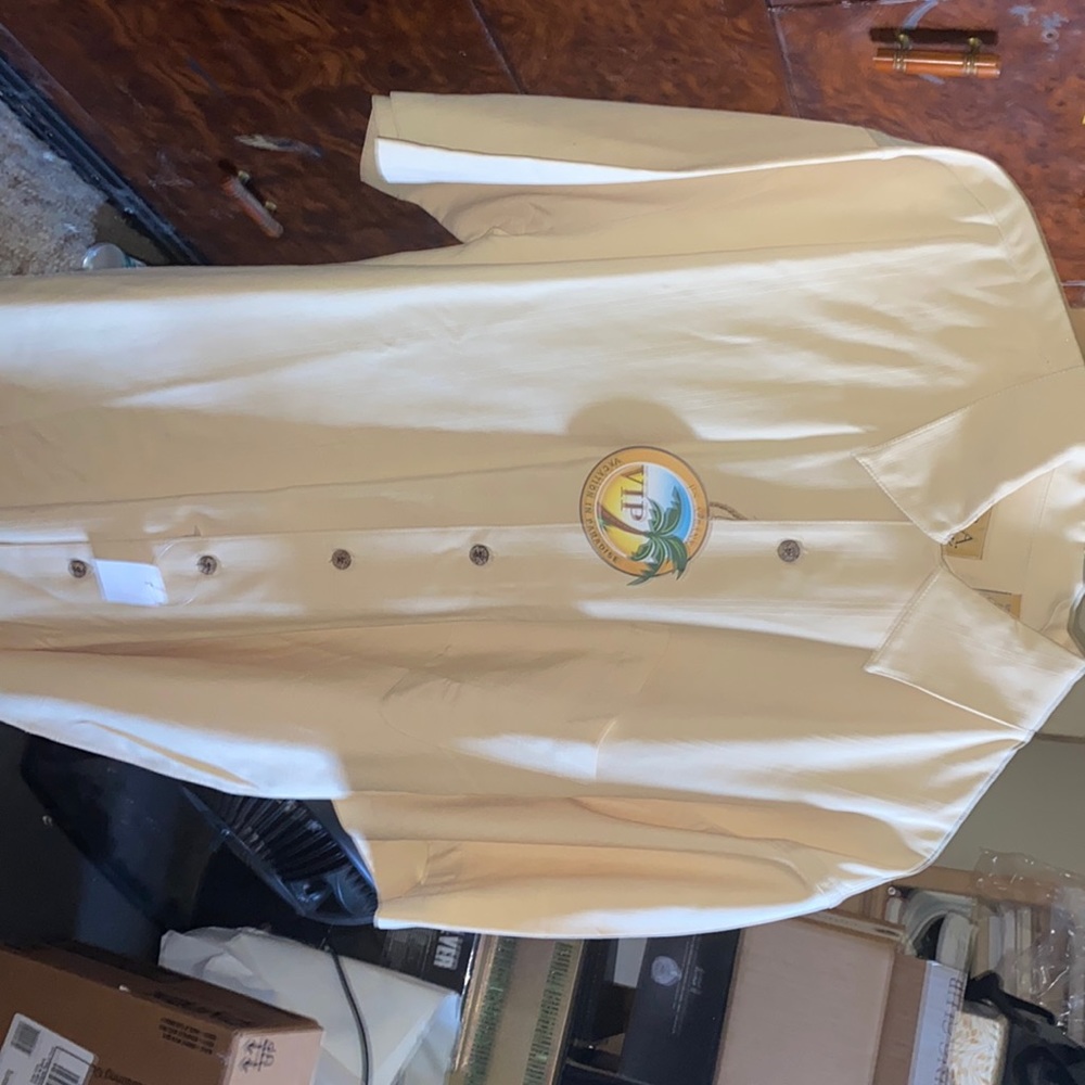Cream 100% silk Jos. A. Bank button down t-shirt, men’s medium